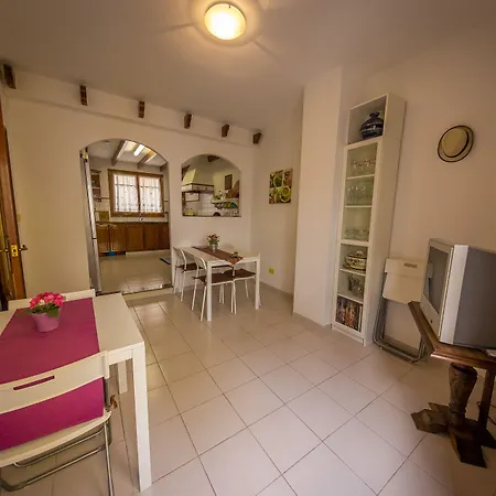 Casa Camino Al Castillo