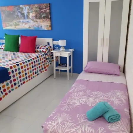 Casa Camino Al Castillo ハティバ
